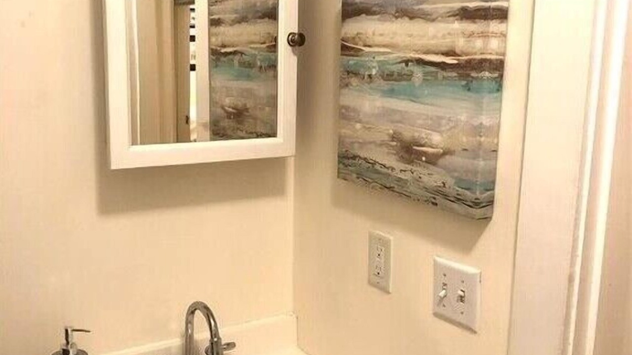 Photo of Bathroom in Off Broadway