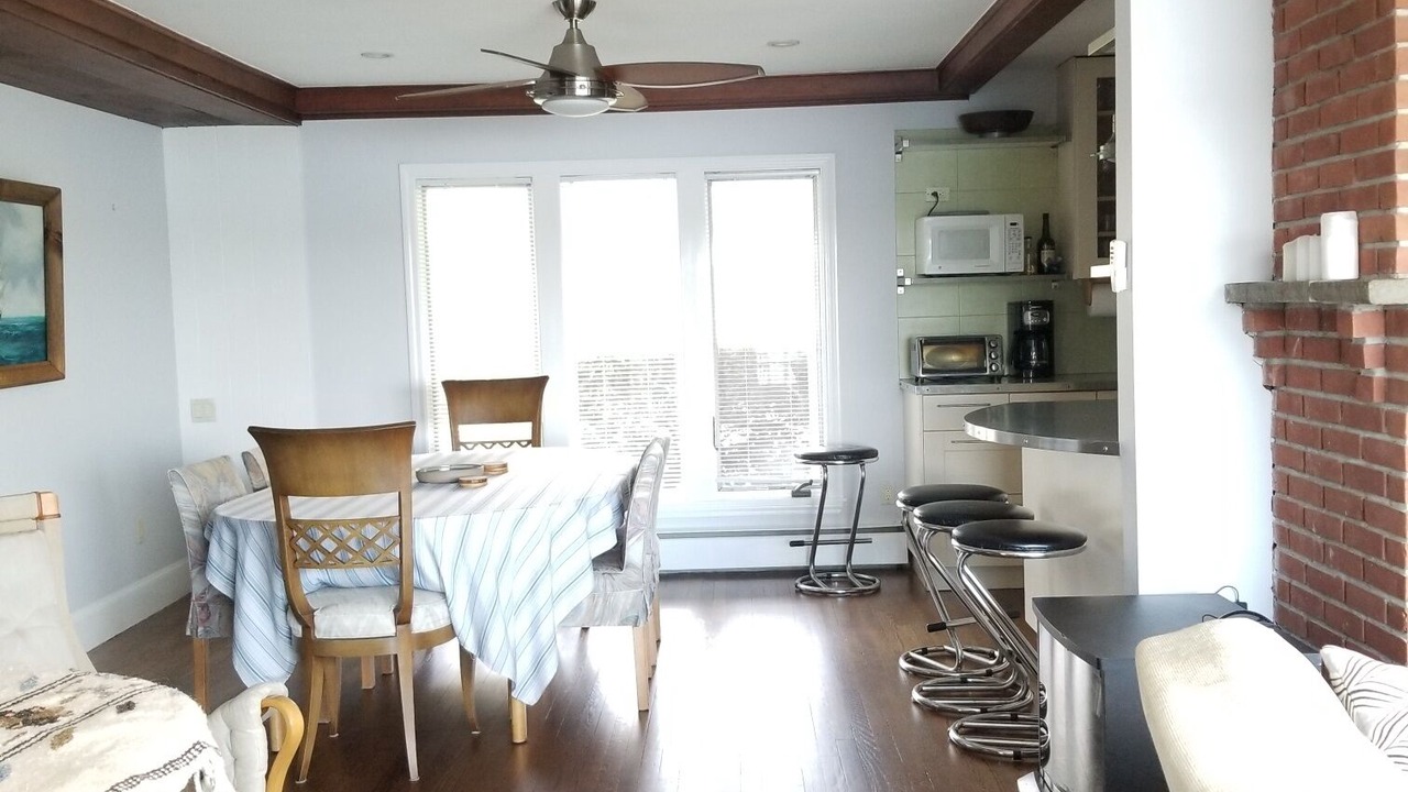 Photo of Livingroom in Top of the Hill