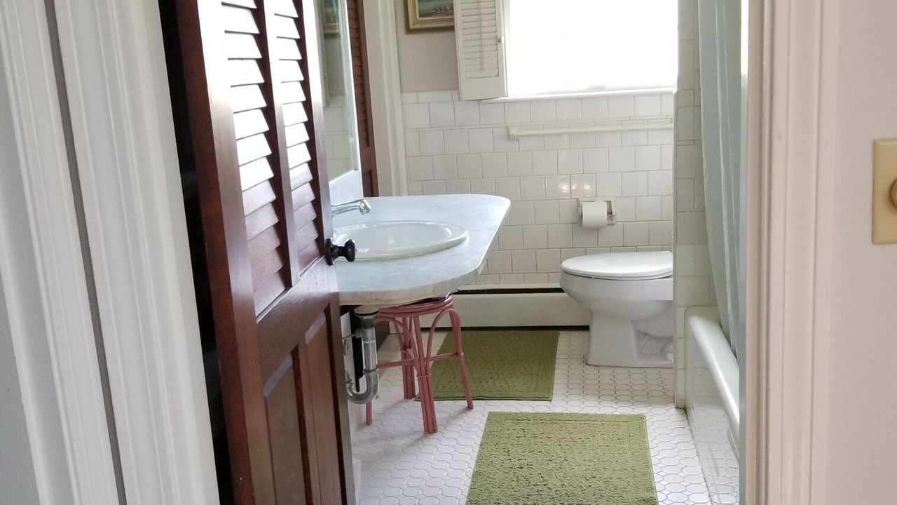 Photo of Bathroom in Top of the Hill