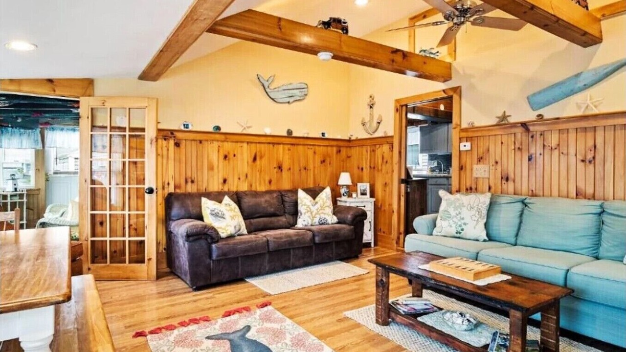 Photo of Livingroom in Hampton