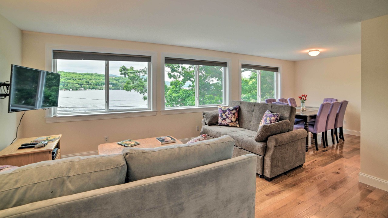 Photo of Livingroom in Alton Bay