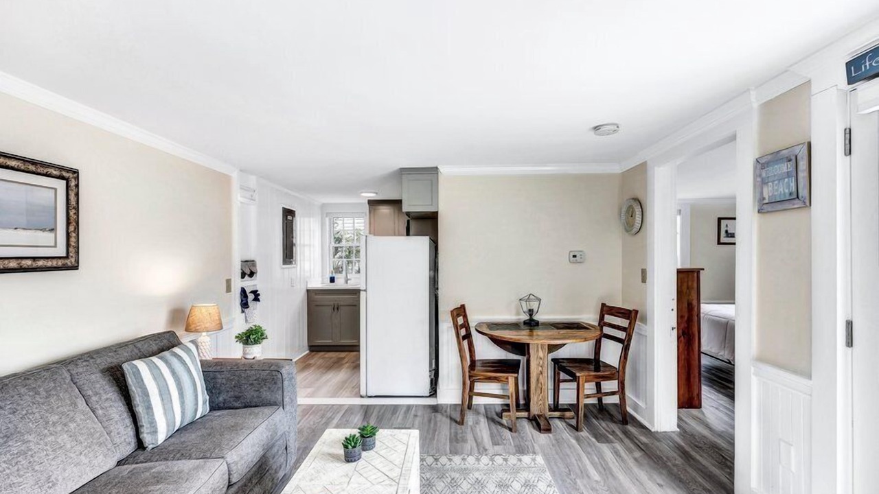 Photo of Livingroom in Hyannis