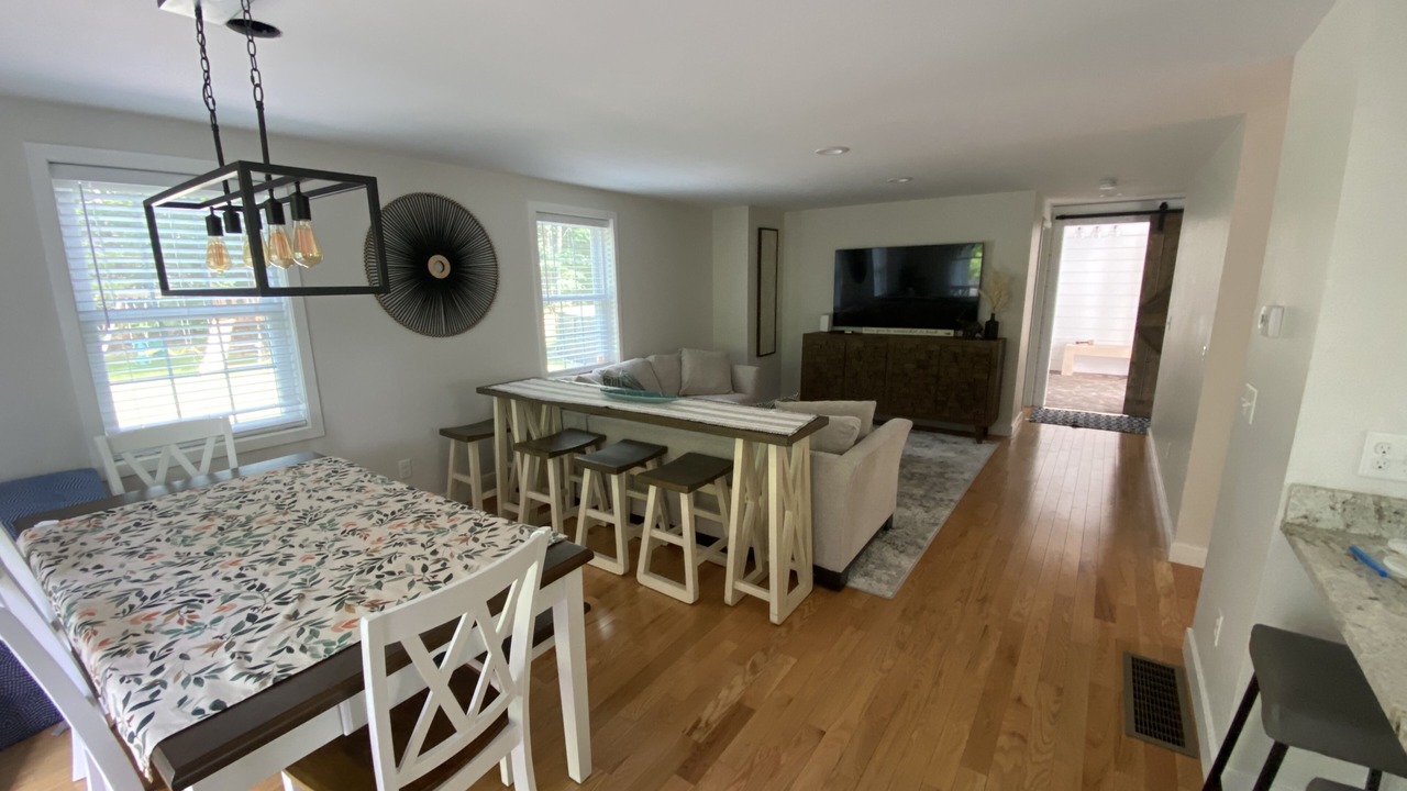 Photo of Livingroom in Marstons Mills