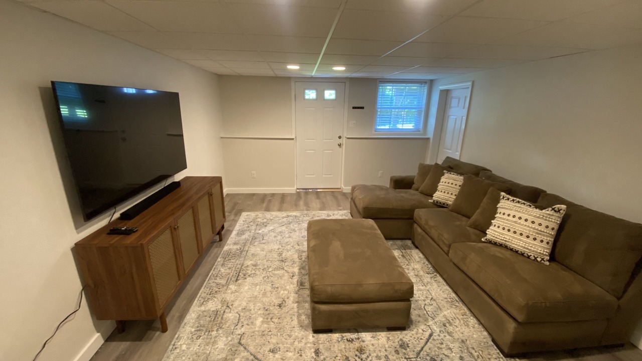Photo of Livingroom in Marstons Mills