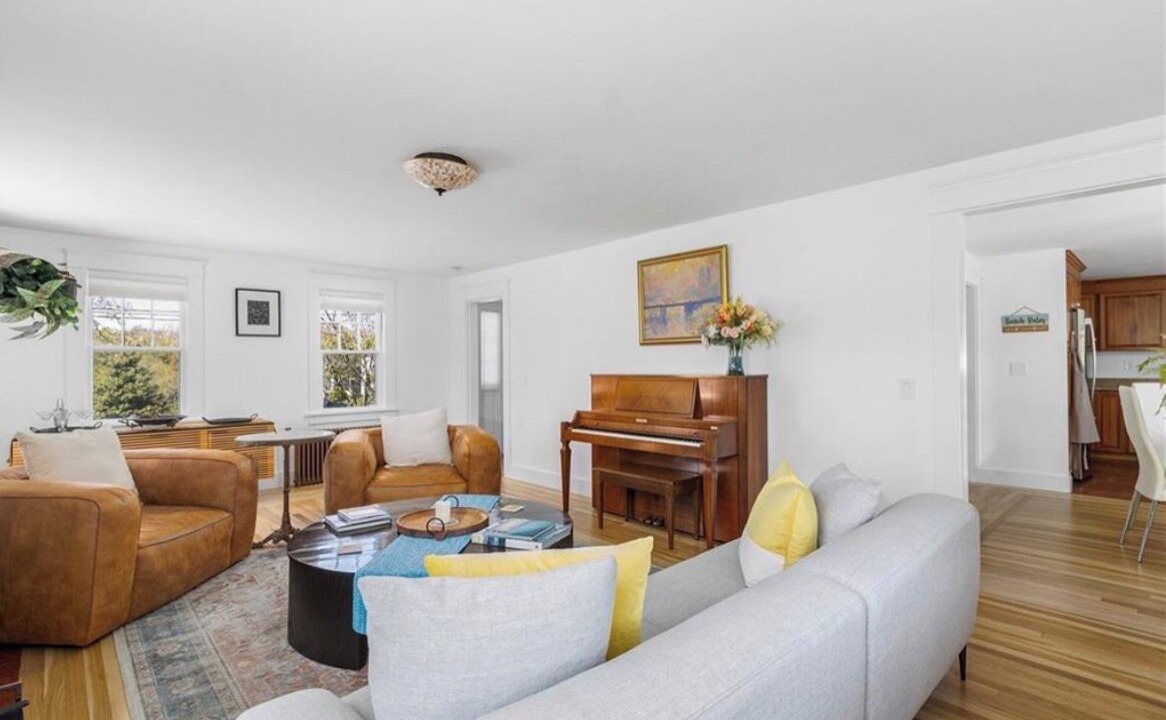 Photo of Livingroom in Newport East