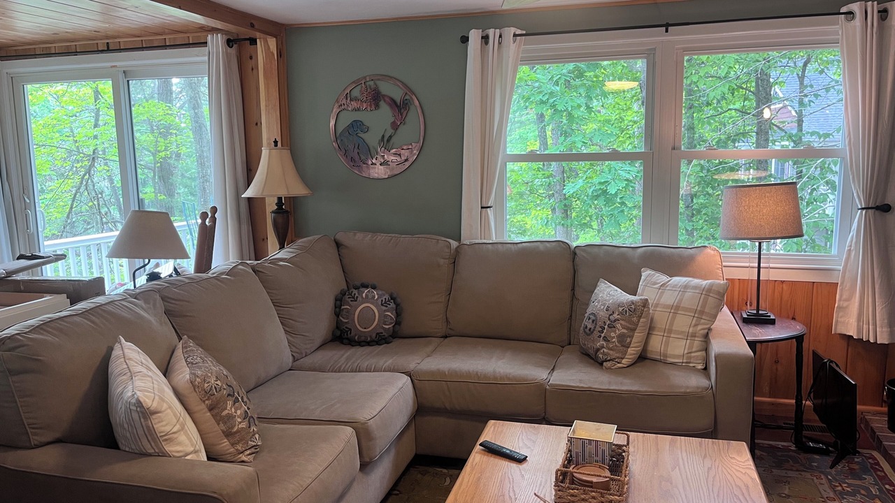 Photo of Livingroom in West Newfield
