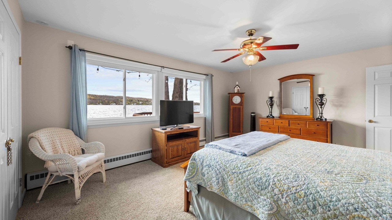 Photo of Bedroom in Honeoye