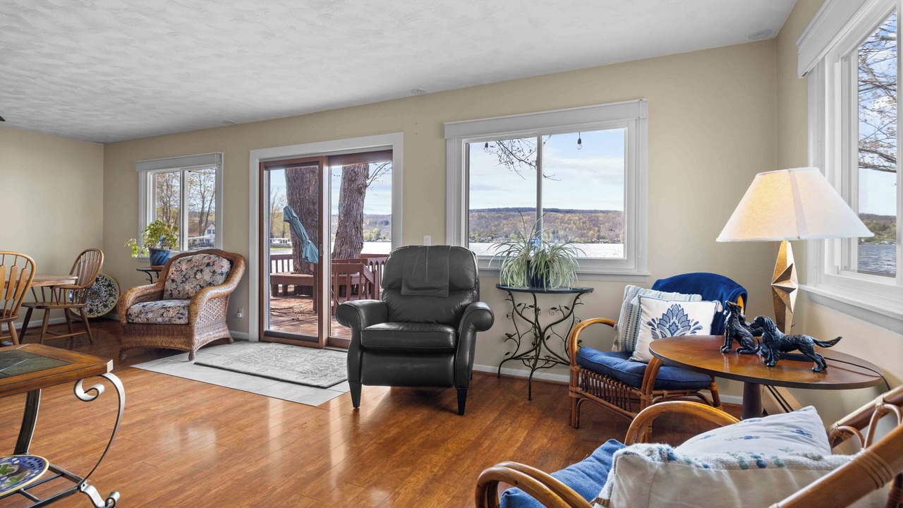 Photo of Livingroom in Honeoye