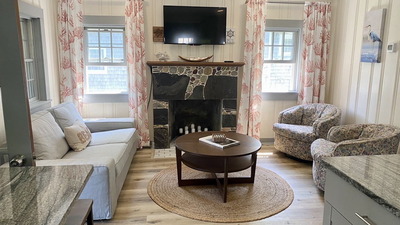 Photo of Livingroom in West Yarmouth