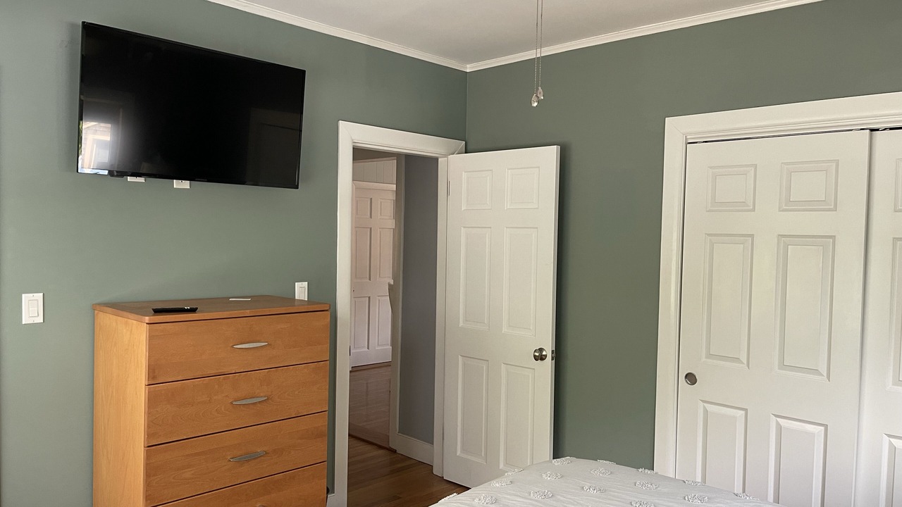 Photo of Bedroom in Lagoon Heights