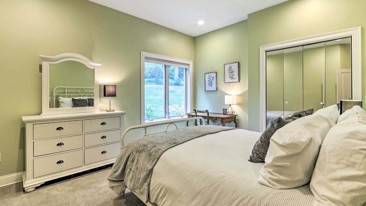 Photo of Bedroom in Middlefield
