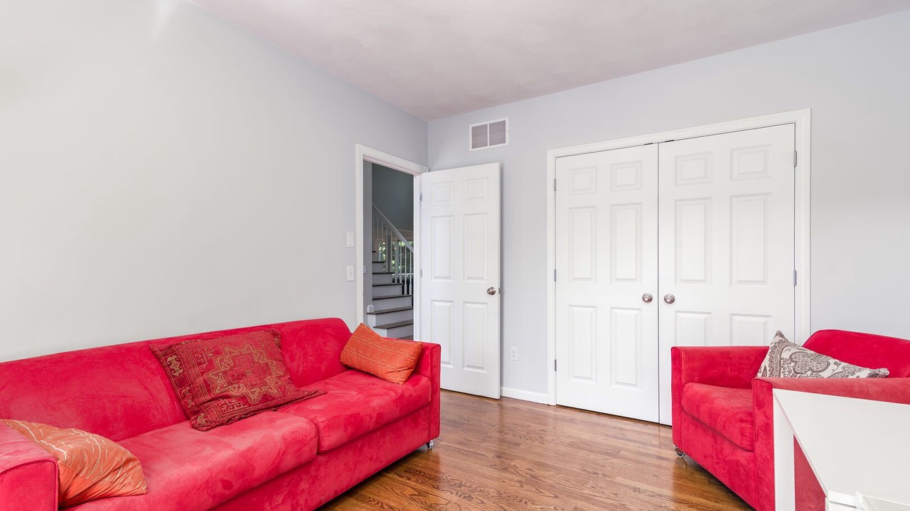 Photo of Livingroom in Narragansett