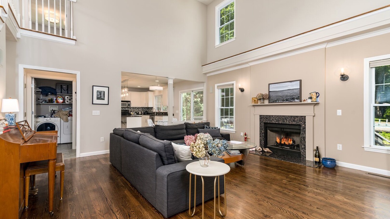 Photo of Livingroom in Narragansett