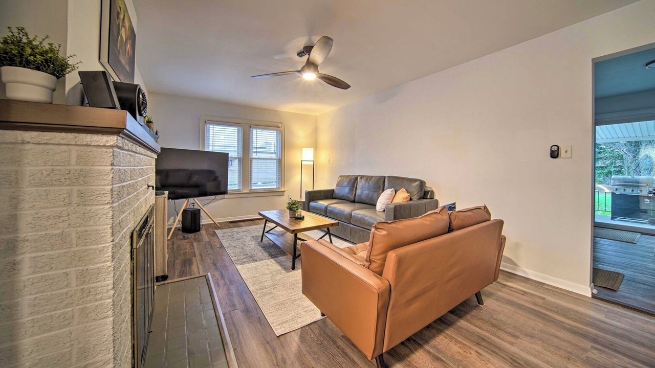 Photo of Livingroom in Erie