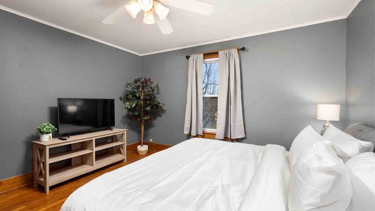 Photo of Bedroom in West End