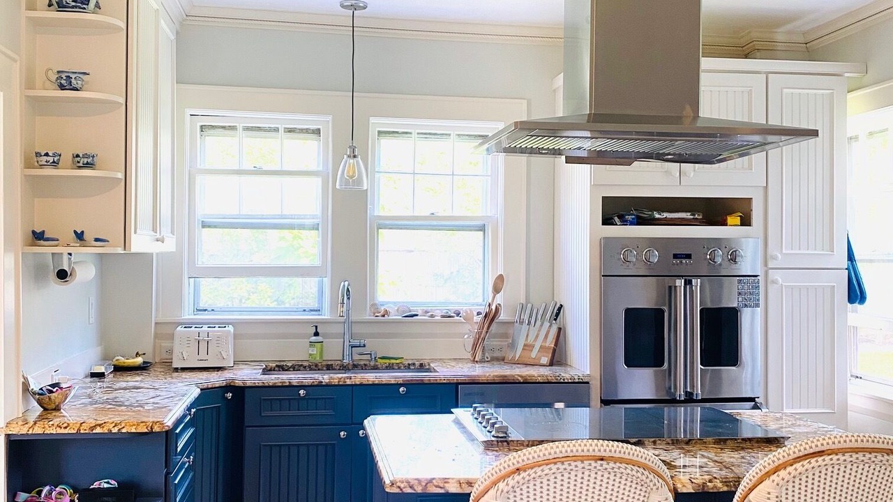 Photo of Kitchen in Tisbury