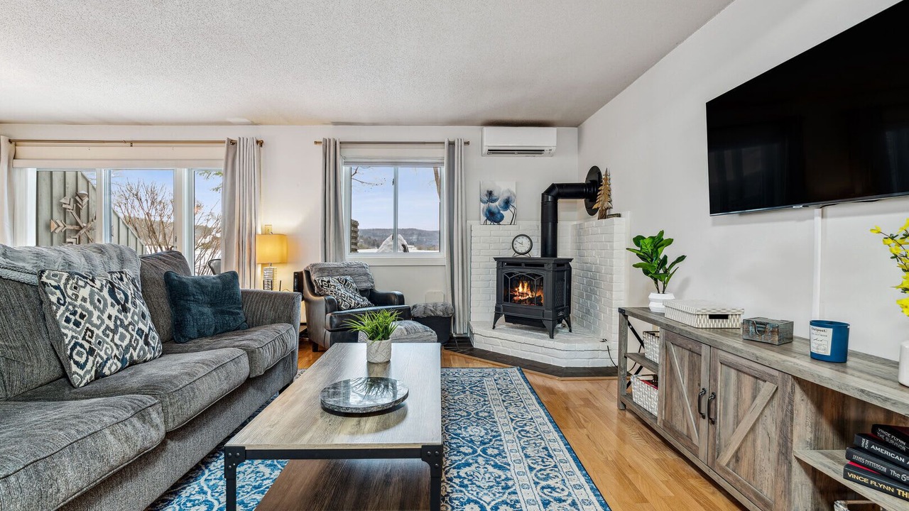 Photo of Livingroom in West Hartford