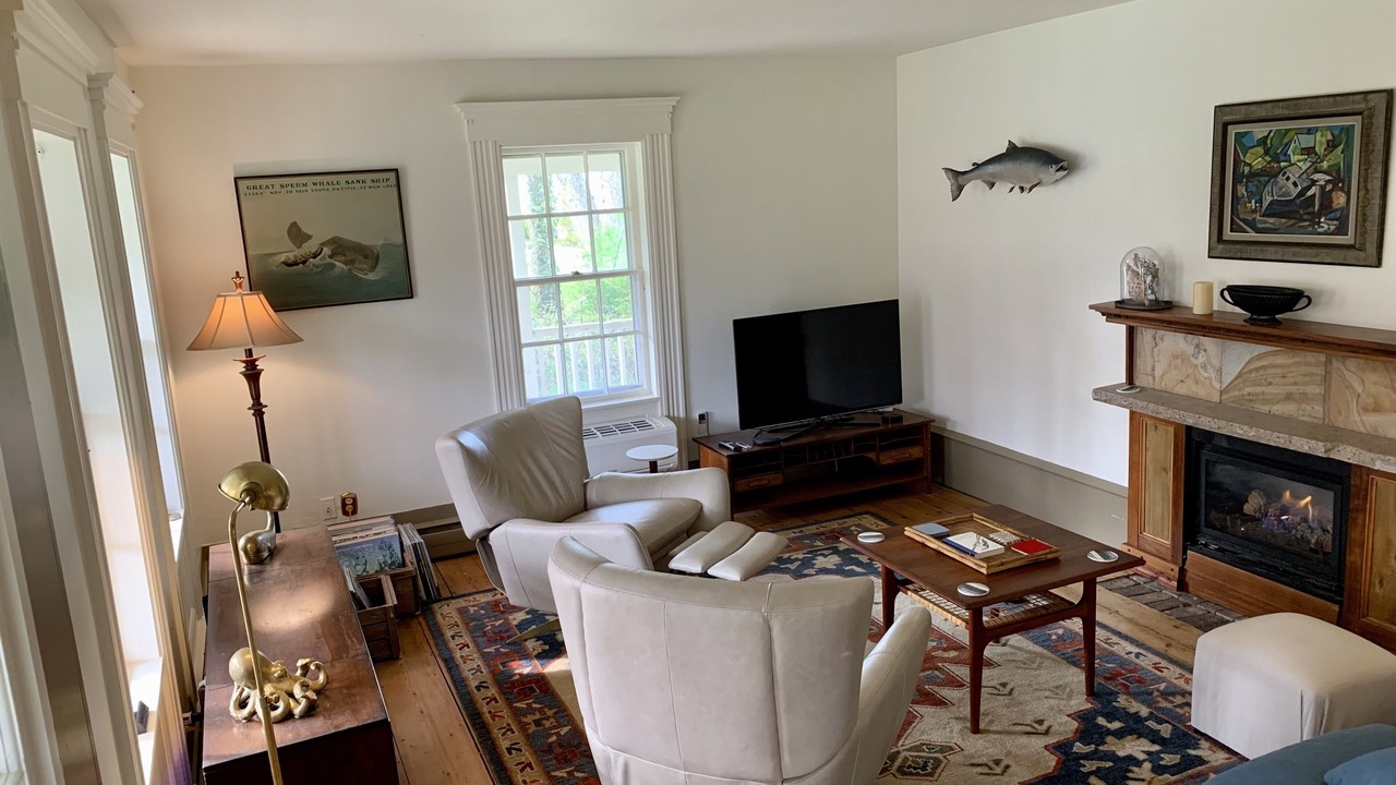 Photo of Livingroom in Eastham
