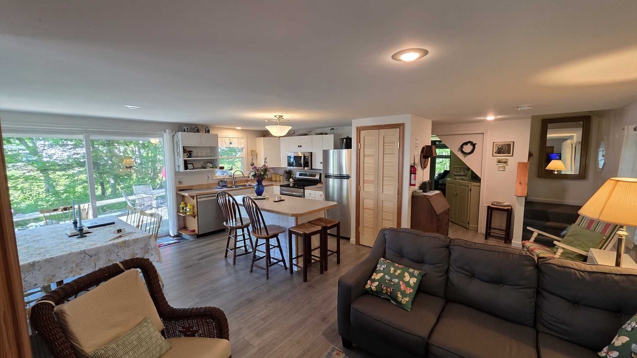 Photo of Livingroom in Salsbury Cove