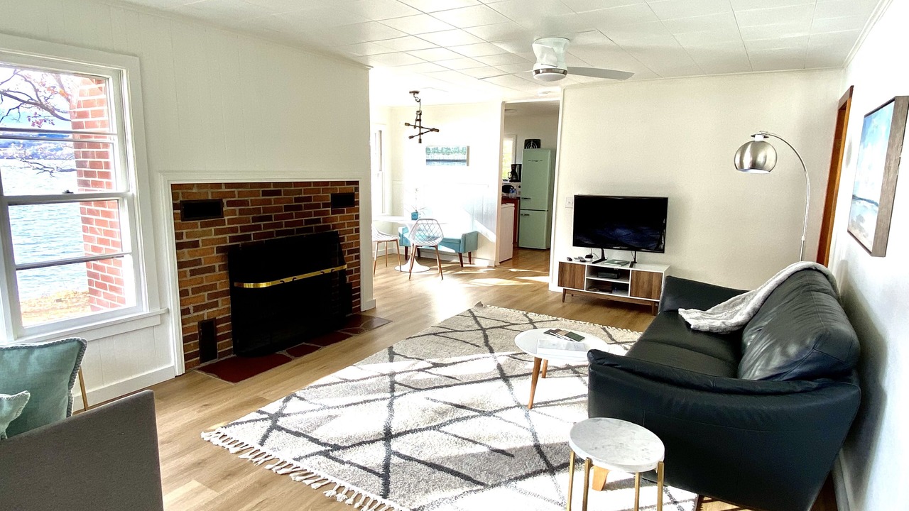 Photo of Livingroom in Canandaigua