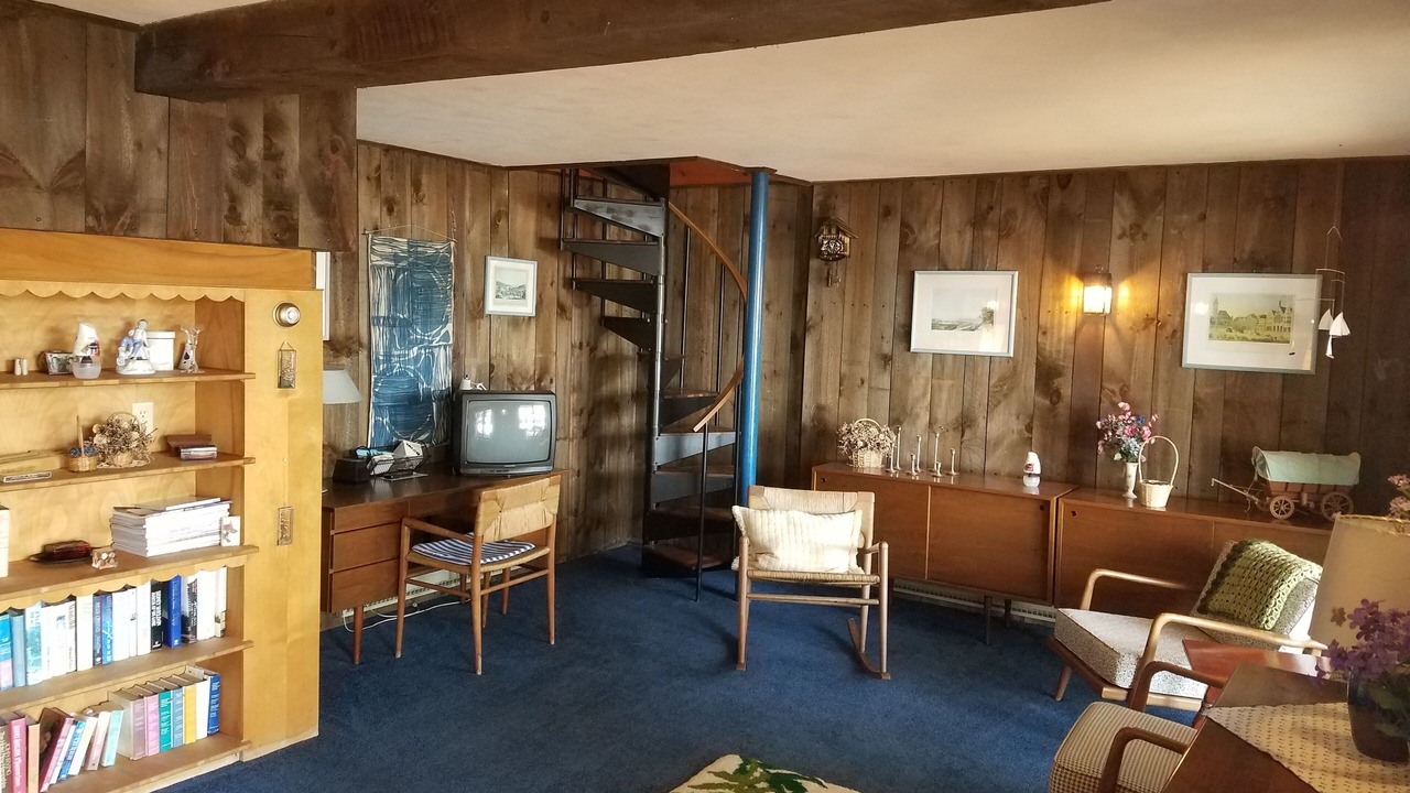 Photo of Livingroom in Wolfeboro