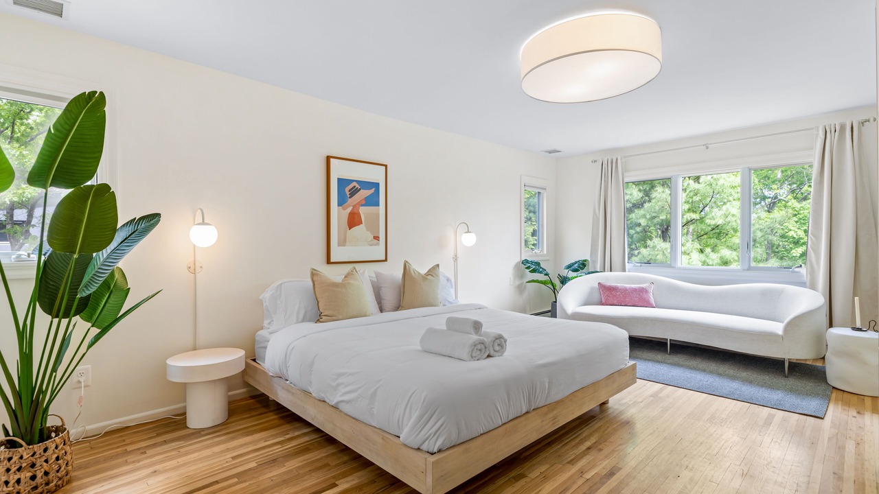 Photo of Bedroom in Noyack