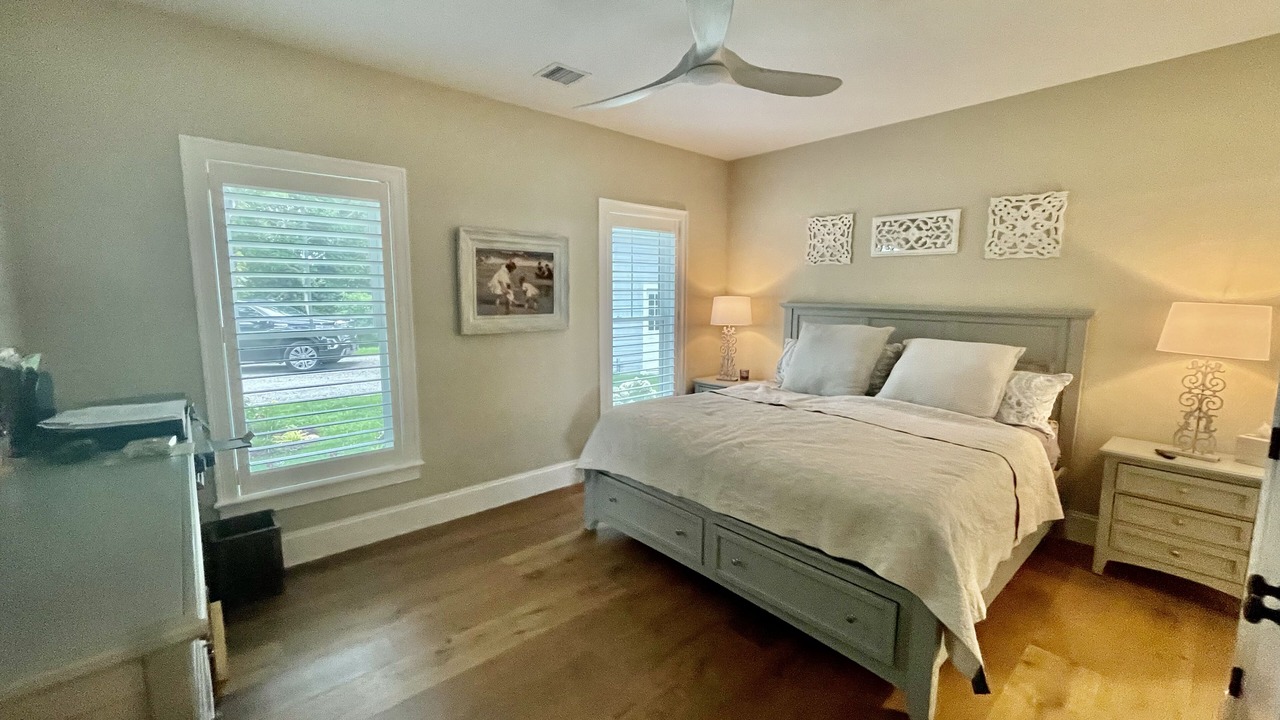 Photo of Bedroom in Seconsett Island