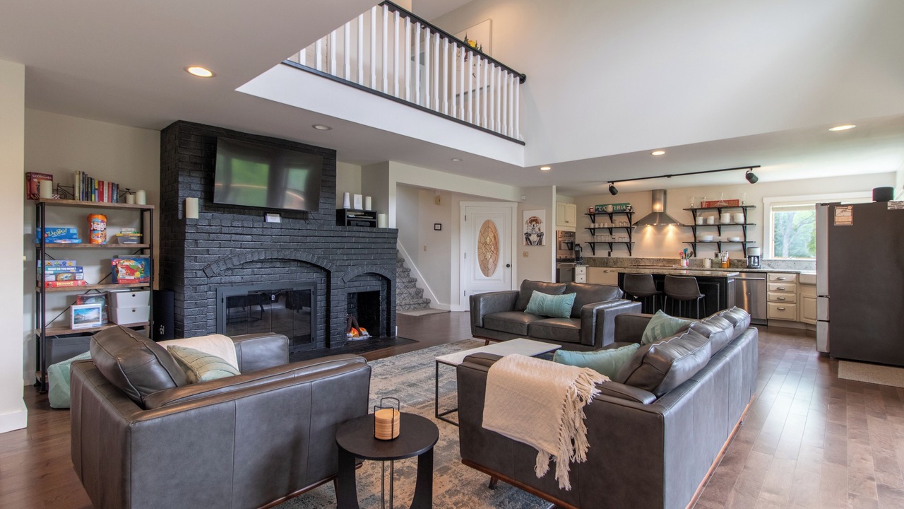 Photo of Livingroom in East Burke