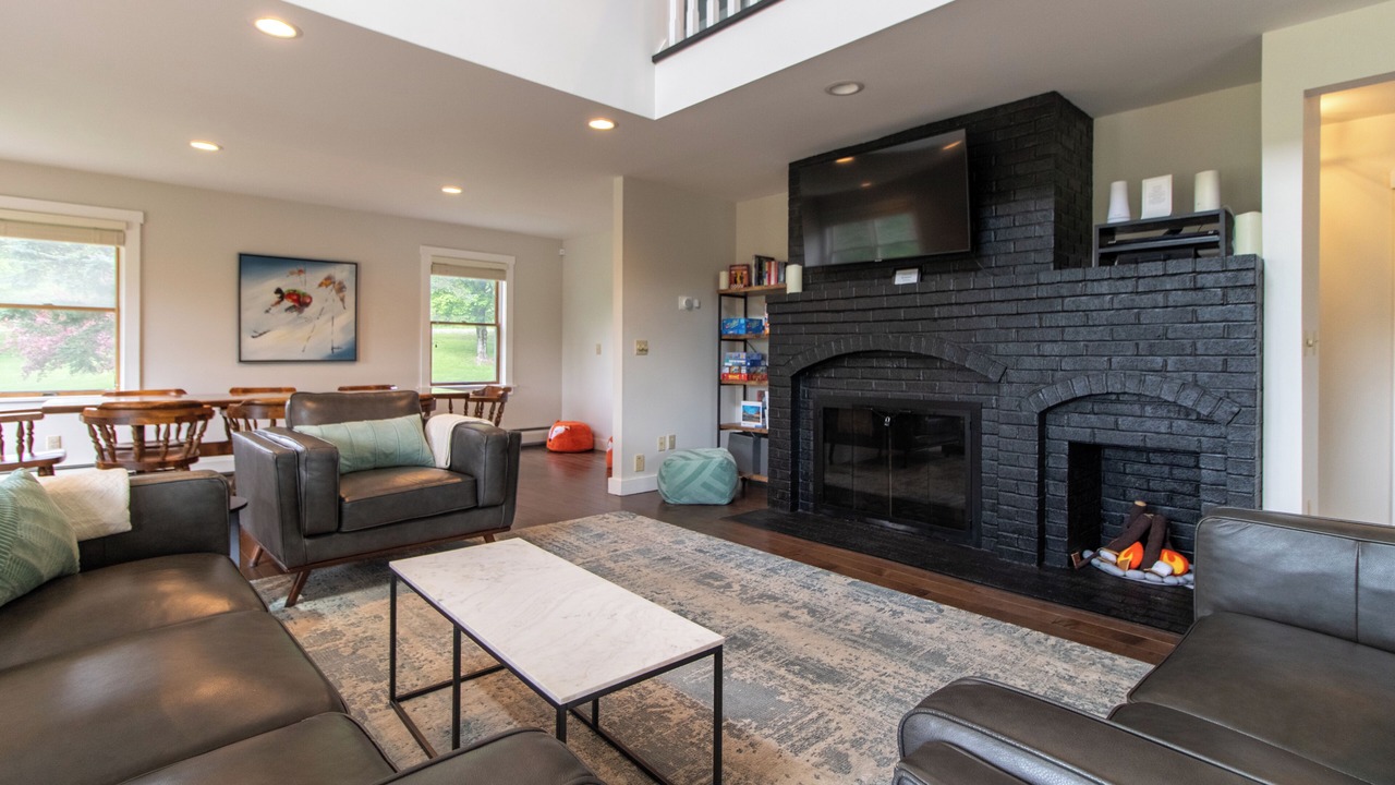 Photo of Livingroom in East Burke