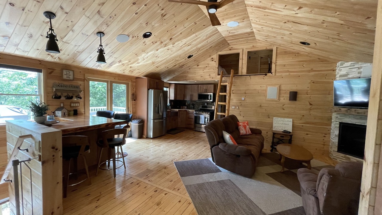 Photo of Livingroom in Alton Bay