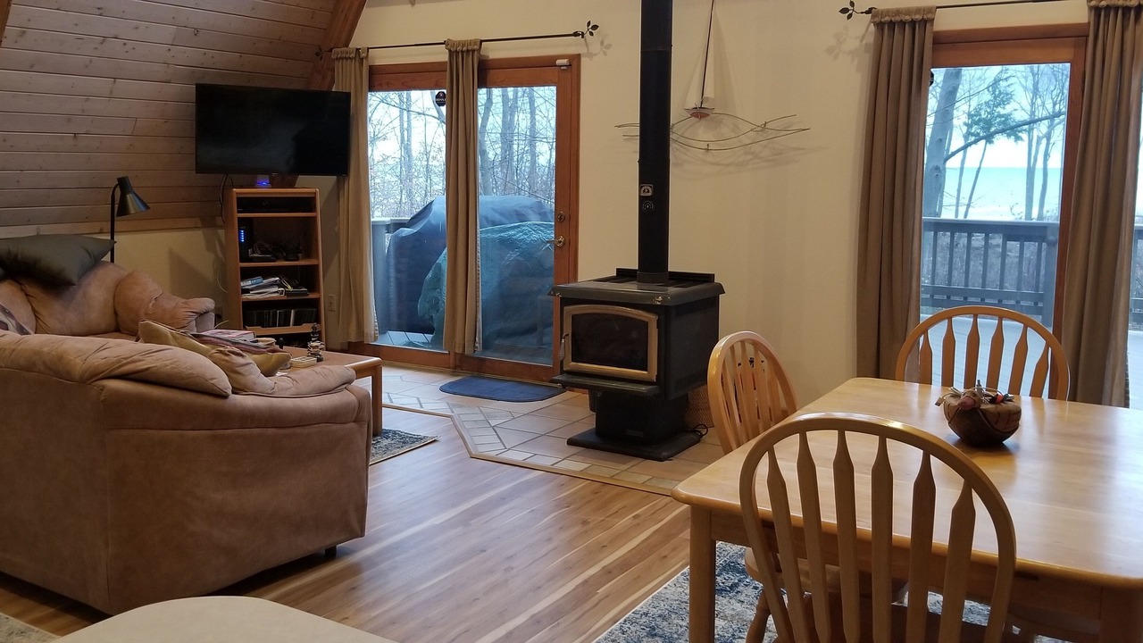 Photo of Bedroom in Pultneyville