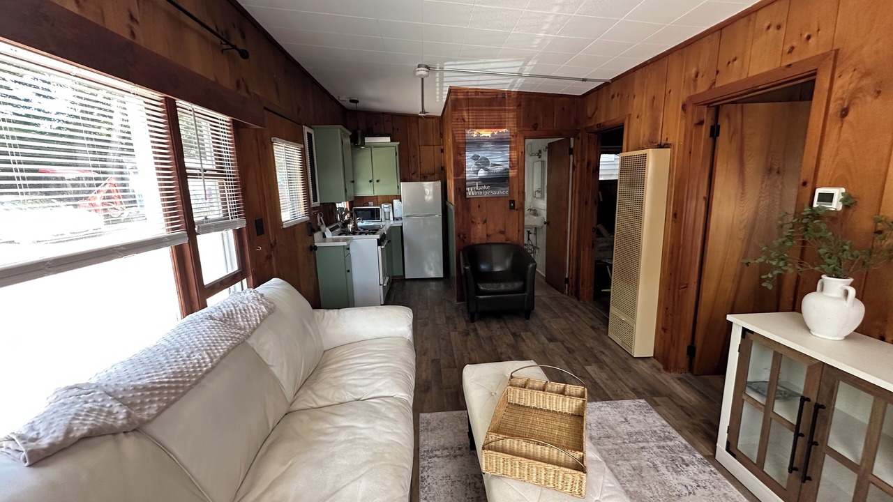 Photo of Livingroom in Meredith