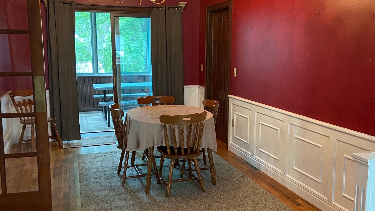 Photo of Livingroom in Melrose Park