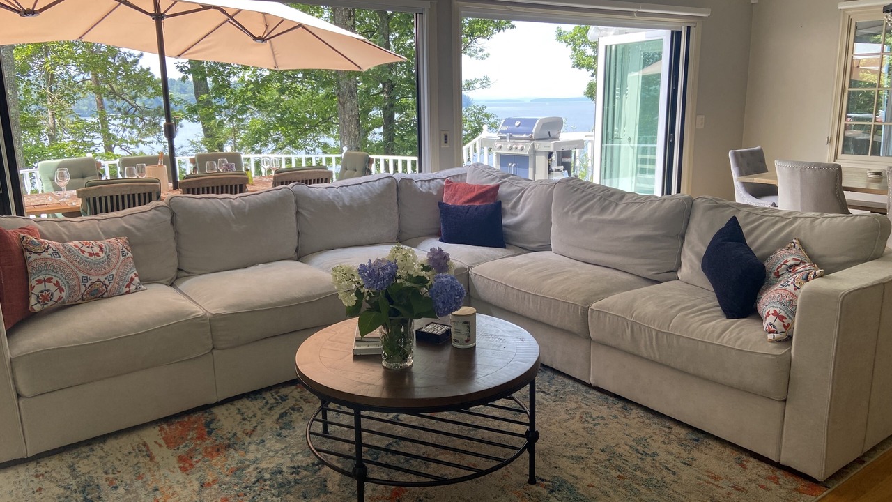 Photo of Livingroom in Wolfeboro