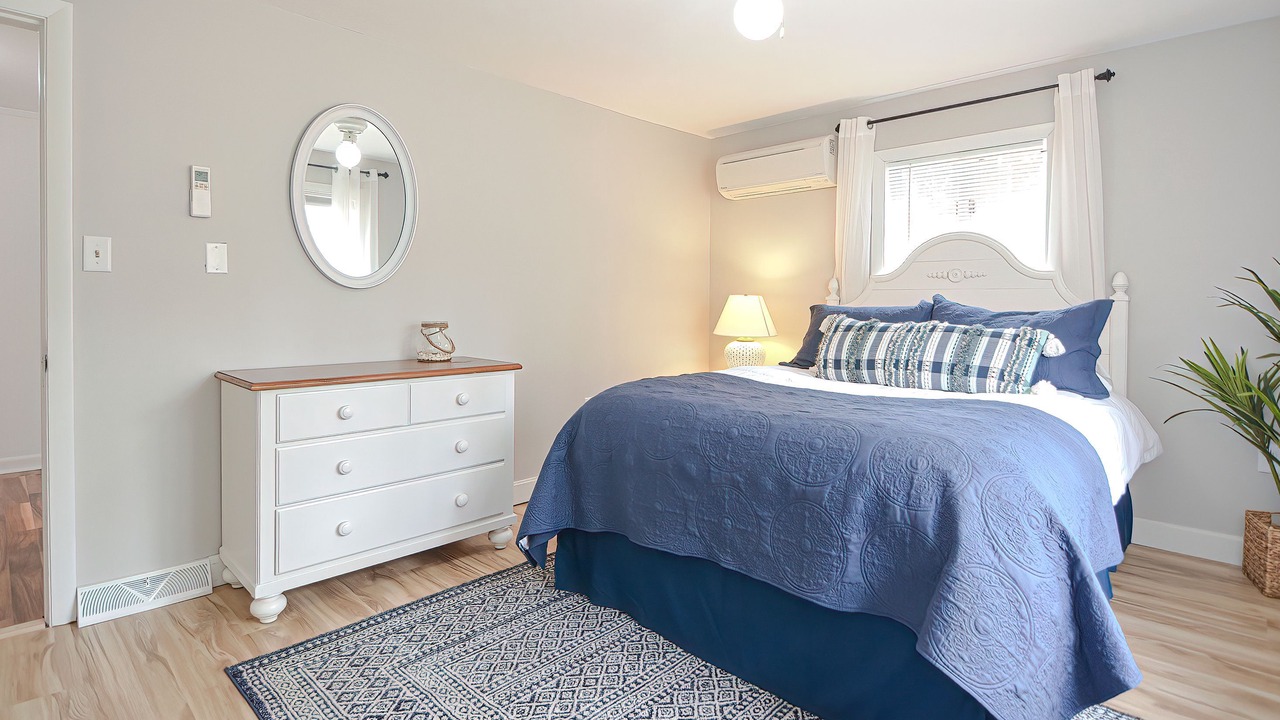 Photo of Bedroom in Lake Arrowhead