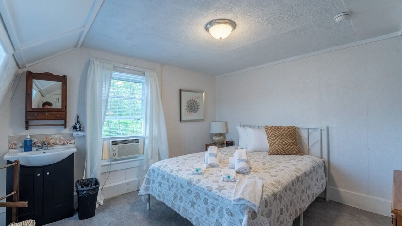 Photo of Bathroom in Weirs Beach