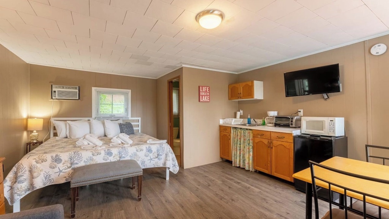 Photo of Bedroom in Weirs Beach