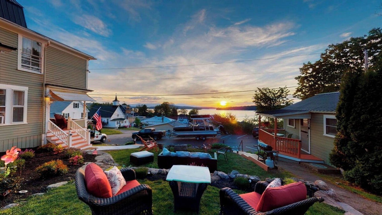 Photo of Patio Balcony in Weirs Beach