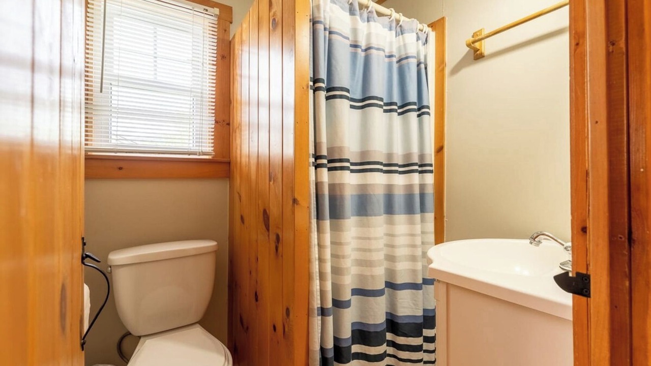 Photo of Bathroom in Weirs Beach