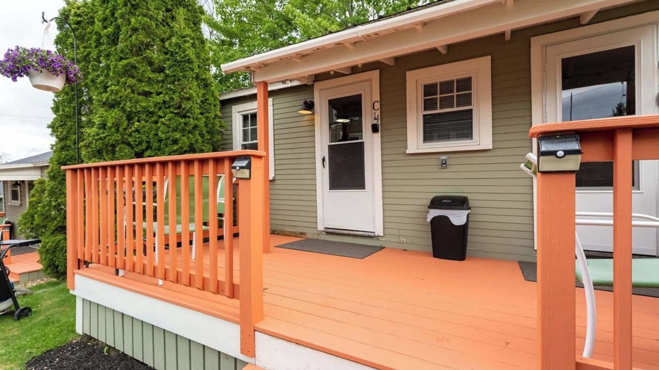 Photo of Patio Balcony in Weirs Beach
