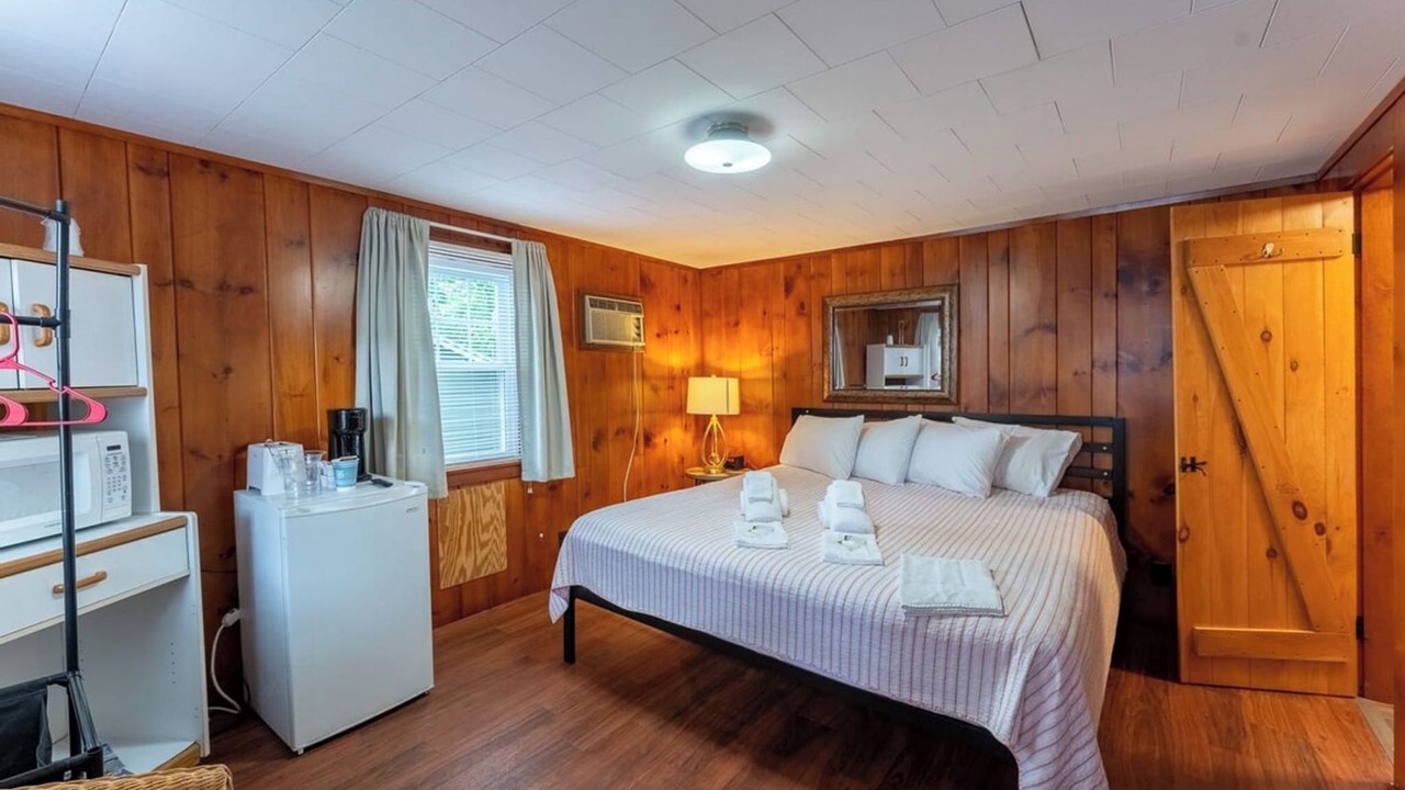 Photo of Bedroom in Weirs Beach