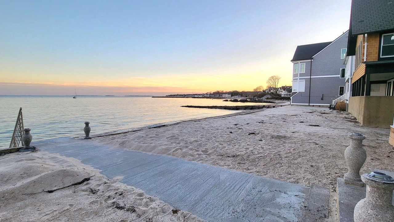 Photo of Others in Niantic