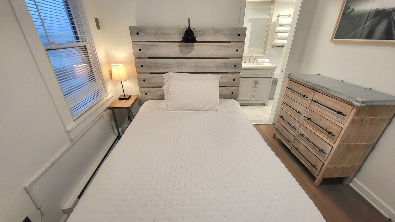 Photo of Bedroom in Niantic
