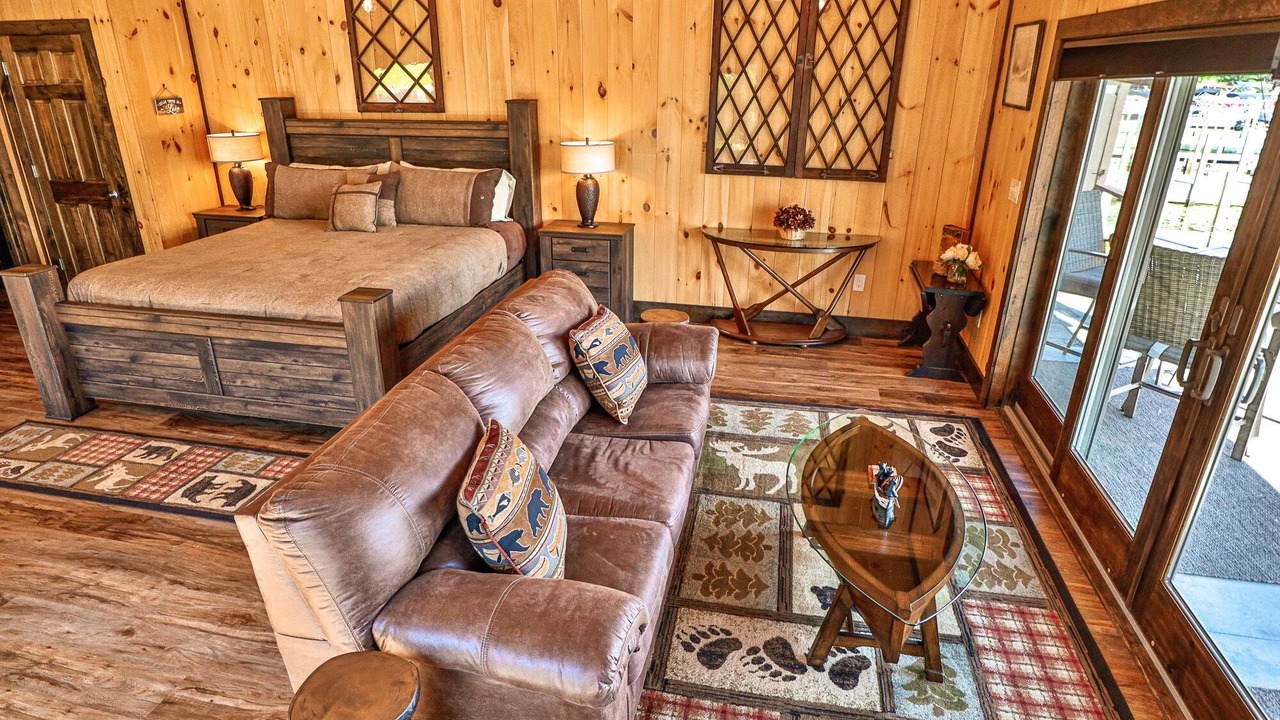 Photo of Livingroom in Bolton Landing
