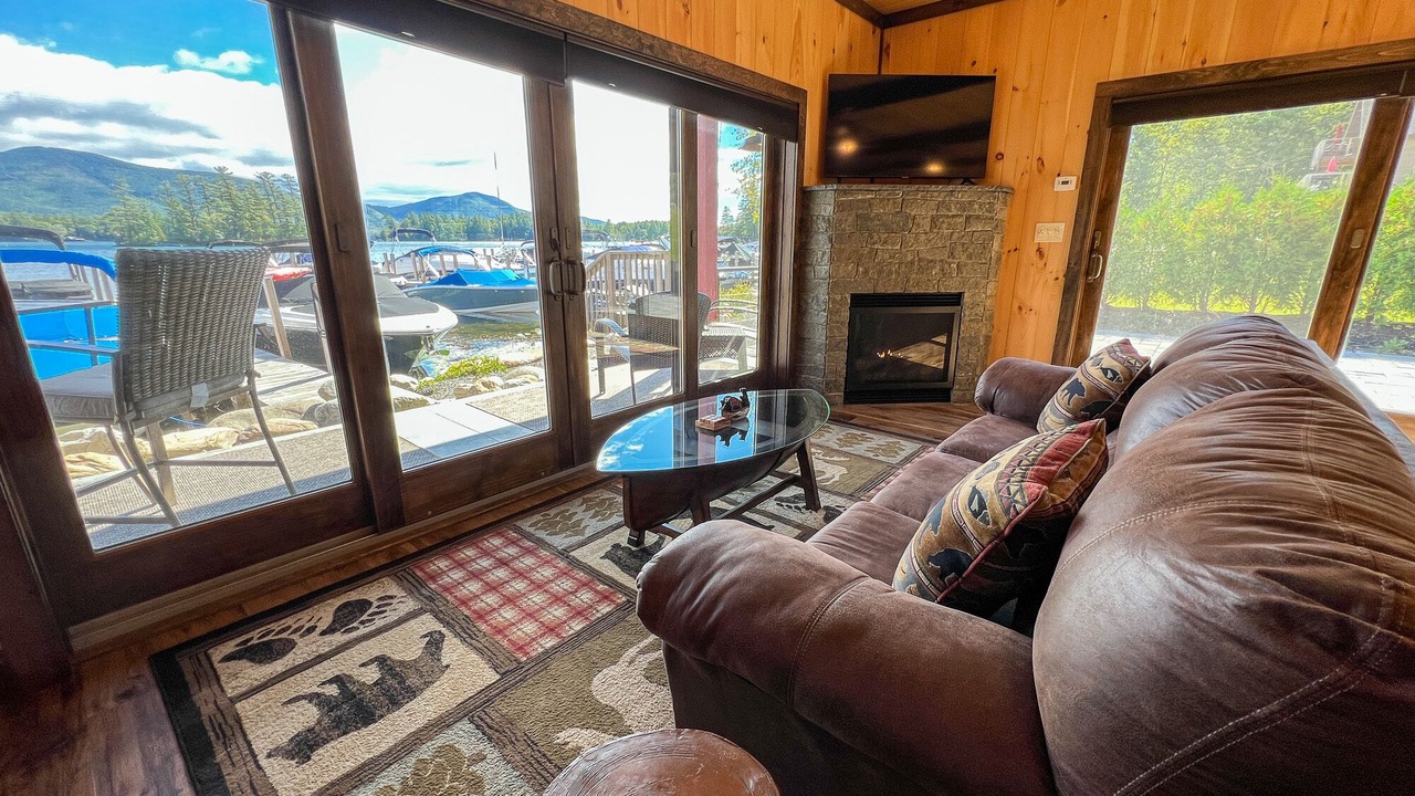 Photo of Livingroom in Bolton Landing
