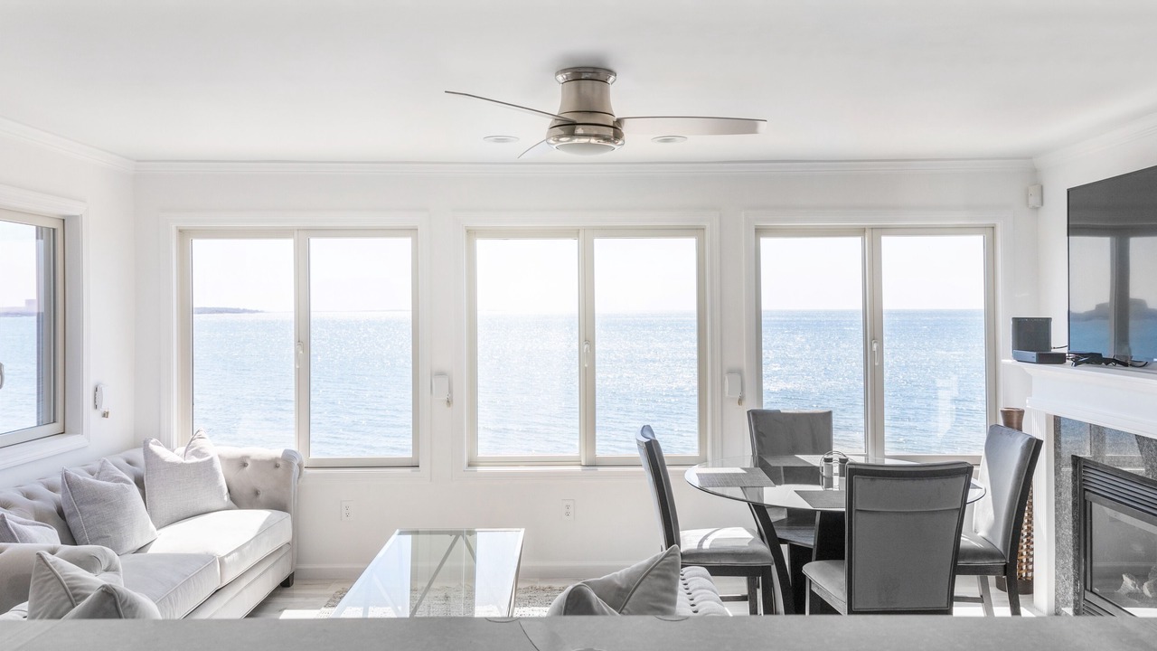 Photo of Livingroom in Niantic