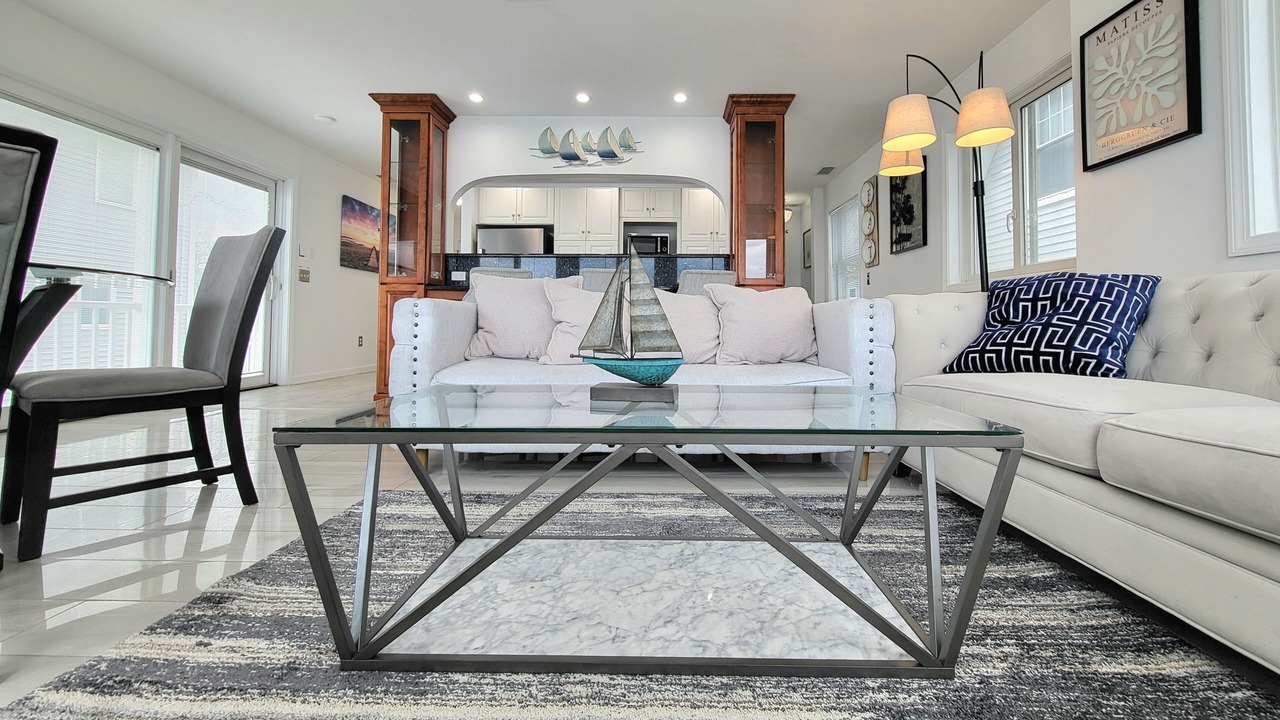 Photo of Livingroom in Niantic