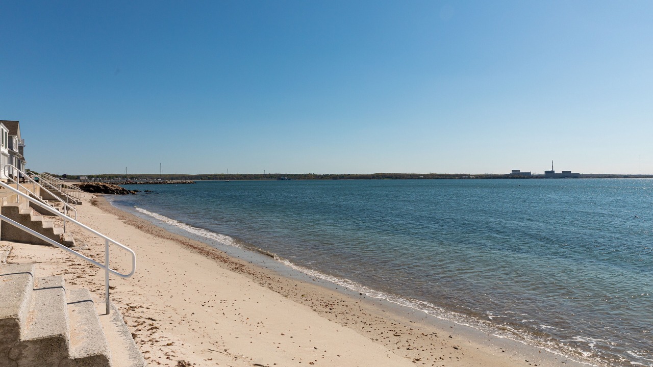 Photo of Others in Niantic