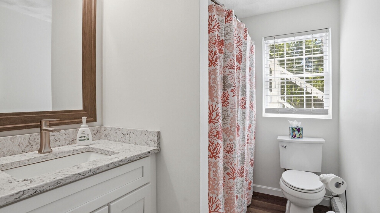 Photo of Bathroom in Eastward Look