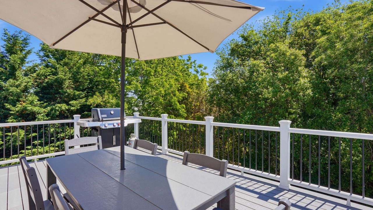 Photo of Outdoor in Eastward Look